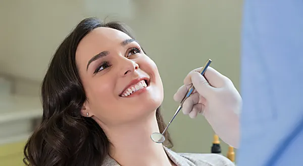 Os preços atuais para implantes dentários podem surpreendê-lo