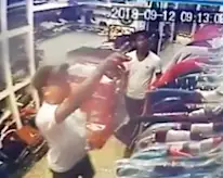 VIDEO: asalto a mano armada en tienda de Boca Chica