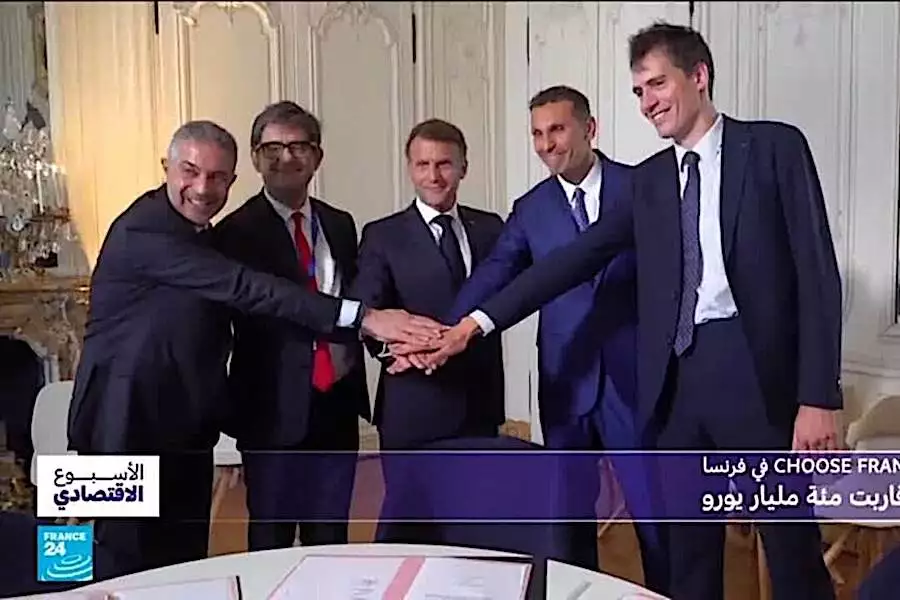 الأسبوع الاقتصادي - في قمة "اختر فرنسا": استثمارات قاربت 100 مليار يورو.. انتصار لـماكرون أم واجهة تخفي اقتصادا هشا؟