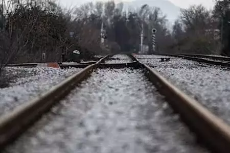 Θεσσαλονίκη: Φύλακας του ΟΣΕ έπιασε 40χρονο να αφαιρεί καλώδια χαλκού βάρους 70 κιλών