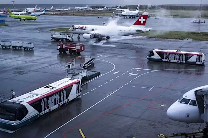 Restrições nos aeroportos de Moscovo foram levantadas, menos em Kaluga 