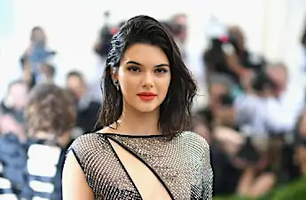 Kendall Jenner's stunning fashion sense has everyone starstruck! - Photos