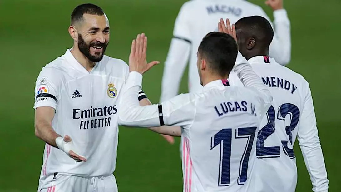 Real Madrid 2-1 Barcelona: Champions Real hang on in Clasico thriller