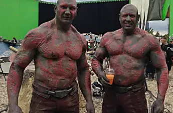 [Pics] Actors With Their Stunt Doubles - Try Hard Not To Laugh