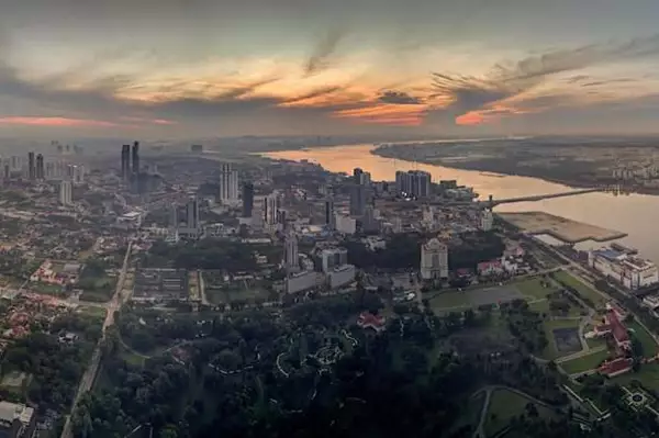 Powering Southeast Asia’s data center boom Powering Southeast Asia’s data center boom