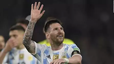 La afición argentina en La Bombonera deliró con un Lionel Messi a gran nivel | Video