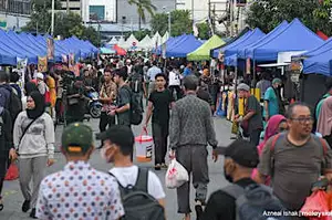 隆斋戒月市集摊租降至400，减轻小贩成本负担