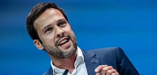 Εκλογές σε κρατίδιο της Σαξονίας-Άνχαλτ: «Η προσβολή των ψηφοφόρων τώρα είναι χαρακτηριστικό της λεπτής φύσης του Φρίντριχ Μερτς» - Βίντεο