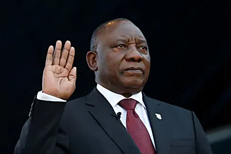 Η Ramaphosa ορκίστηκε ως πρόεδρος της Νότιας Αφρικής ορκίζοντας "νέα εποχή"