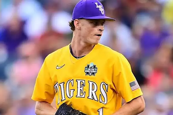 JUST IN: former LSU pitcher Gavin Guidry has officially returned to the Tigers, rejoining the team as they continue their 2025 season.