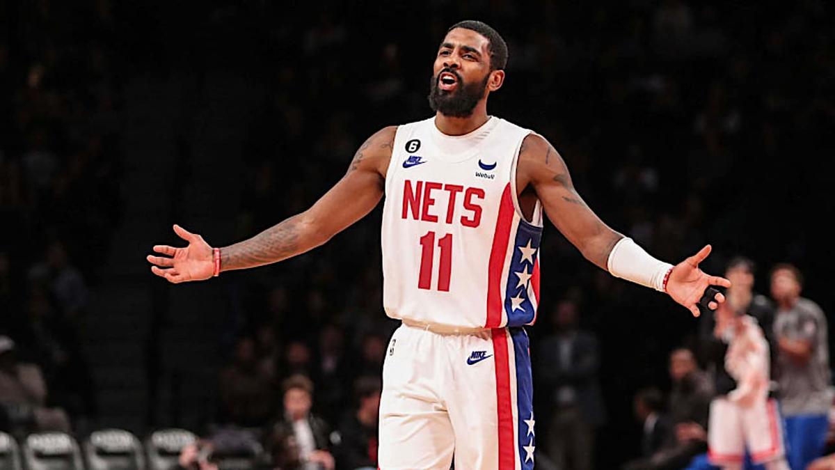 'Fight antisemitism:' Protestors heckle Kyrie Irving at Nets game