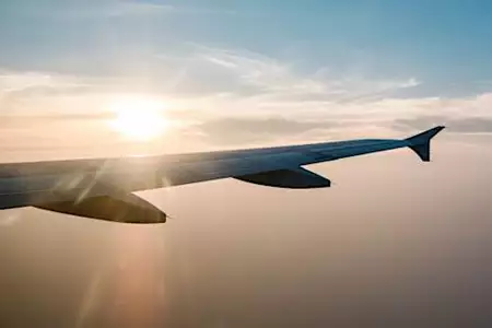 Άναψε τσιγάρο σε πτήση με προορισμό το Ηράκλειο - Του είπαν να το σβήσει και συνέχισε να καπνίζει