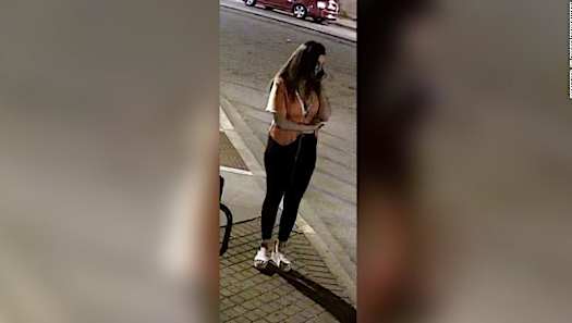 Universitaria se subió a un auto que ella creía que era su Uber, según la policía. Acabó muerta en un campo