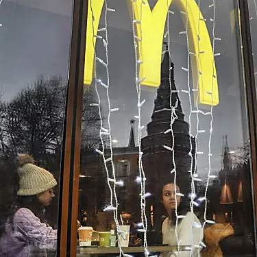 Η McDonald's καταλήγει σε συμφωνία για την πώληση ρωσικών επιχειρήσεων