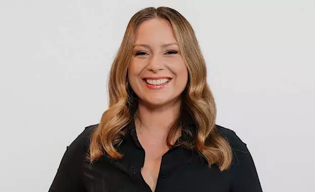 Micro-Trading: Saskia Naumann erklärt wie man mit minimalen Einsatz erfolgreich traden lernt