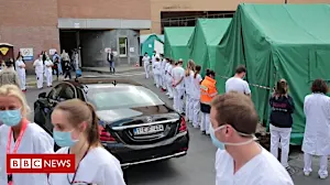 Belgian hospital staff turn their backs on PM