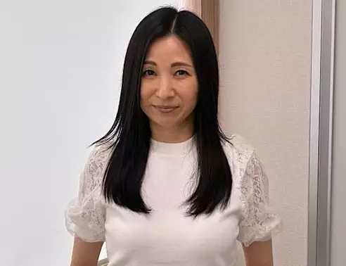 『金八先生』に生徒役で出演した53歳女性が、紆余曲折を経てセクシー女優になったワケ「とにかく自由に使えるお金が欲しかった」