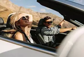 La tua prossima Polizza Auto è a pochi click da qui. La tua prossima Polizza Auto è a pochi click da qui.