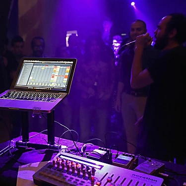 Η Αίγυπτος κόβει τη ροή της εξαιρετικά δημοφιλής ηλεκτρο μουσικής «mahraganat».