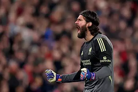 Liverpool handed huge injury boost as Slot issues goalkeeper latest