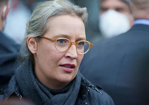 Η Alice Weidel έχει κορωνοϊό: Η πολιτική του AfD προφανώς δεν είναι εμβολιασμένη