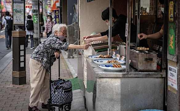 70岁才是老人？日本经济界建议引热议