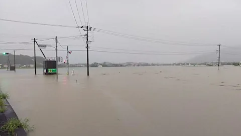 ＜大雨特別警報　佐賀（14日9時現在まとめ）＞佐賀県内13市町に大雨特別警報 六角川ではん濫も｜まちの話題｜佐賀新聞ニュース