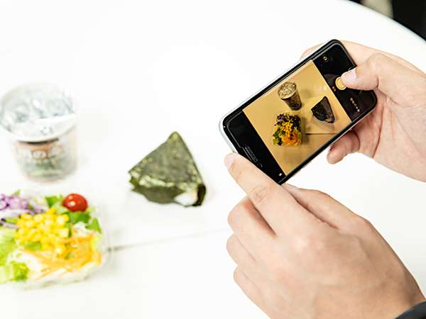 AIを日常の生活に活用、牛丼と豚丼をAIは識別できるか?