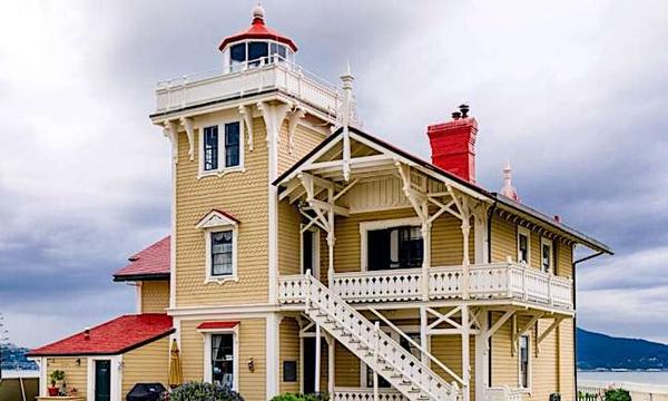 Job offer: $130,000 to look after lighthouse