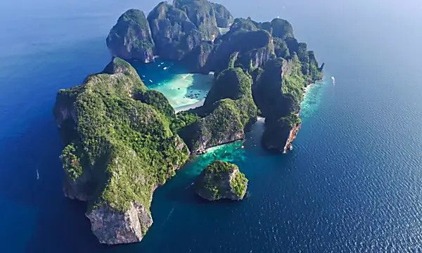 Thailand shuts 'The Beach' spot indefinitely