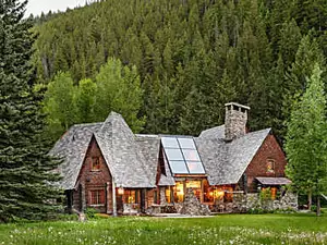 Luxury Farm Ranches at a Glance: See the Market's Finest