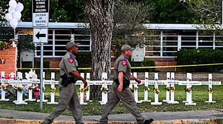 Informe revela cómo habría influido la actuación policial en la masacre de Uvalde