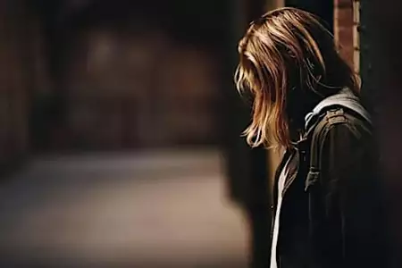 Σκόπελος: 19χρονη καταγγέλλει ότι βιάστηκε από συνάδελφό της Σκόπελος: 19χρονη καταγγέλλει ότι βιάστηκε από συνάδελφό της