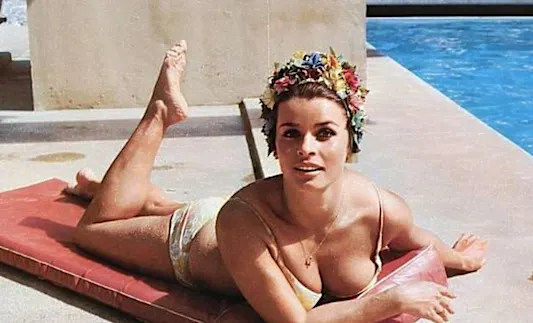 [Gallery] 25 Shameless Vintage Photos That Were Once Socially Acceptable