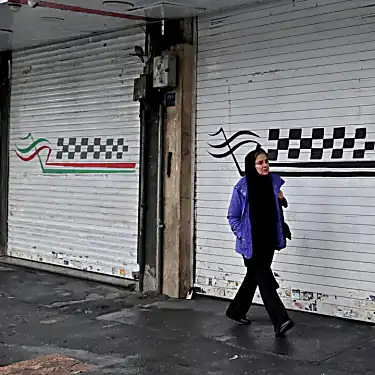 Ιρανικά καταστήματα κλείνουν σε πολλές πόλεις μετά το κάλεσμα των διαδηλωτών για πανεθνική απεργία