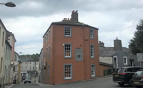 Plans to change former restaurant building into two homes