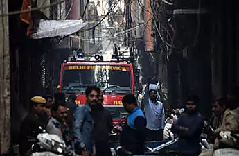 Firemen hailed as heroes in Delhi horror blaze