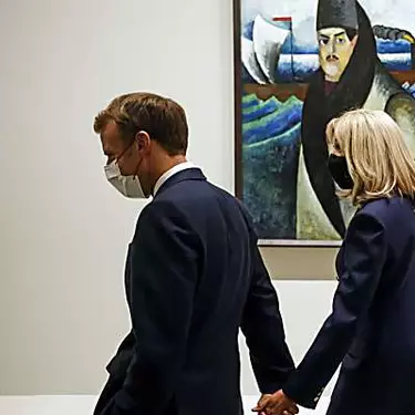 Η Ρωσία βλέπει «προβλήματα» στην επιστροφή της διάσημης συλλογής έργων τέχνης από το Παρίσι