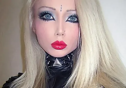 Espere para ver como a “Barbie Humana” está atualmente