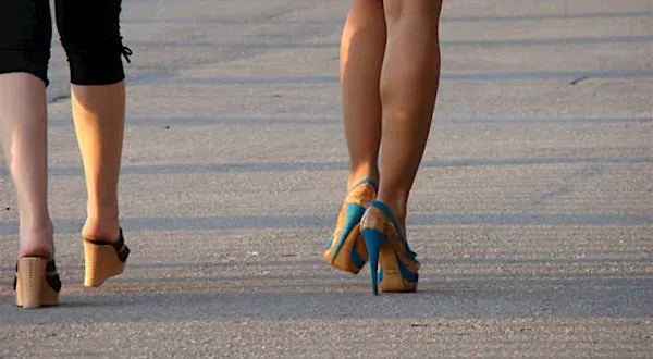 Desesperadas, las trabajadoras sexuales en Tailandia salen a la calle pese al virus | EL DEBER Desesperadas, las trabajadoras sexuales en Tailandia salen a la calle pese al virus | EL DEBER