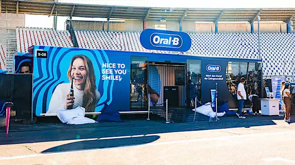 Σταματάει το φορτηγό Oral-B στην πόλη μου;
