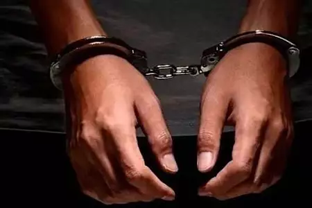 Θεσσαλονίκη: 23χρονος θώπευσε 19χρονη σε μπαρ και την χτύπησε όταν αυτή αντέδρασε Θεσσαλονίκη: 23χρονος θώπευσε 19χρονη σε μπαρ και την χτύπησε όταν αυτή αντέδρασε