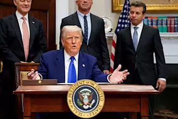 Không có thương mại nếu không dừng lại: Trump nói với Ấn Độ, Pakistan