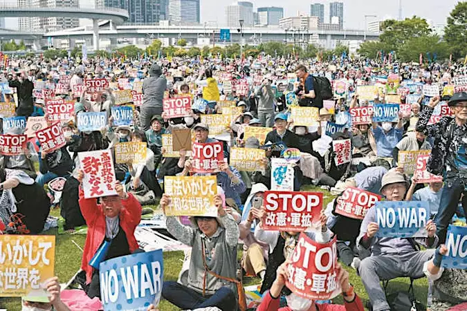 高市政権に危機感「改憲で戦争に加担する動きを見せている」　憲法大集会に「5万人」、若者や女性の姿目立つ
