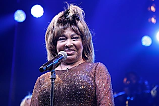Η Tina Turner πουλά ολόκληρο τον μουσικό της κατάλογο: Δείτε την τελευταία κίνηση της εμβληματικής τραγουδίστριας