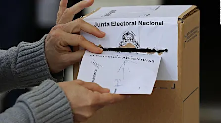 Argentina: Tenembaum califica de "cataclismo electoral" el resultado de las PASO