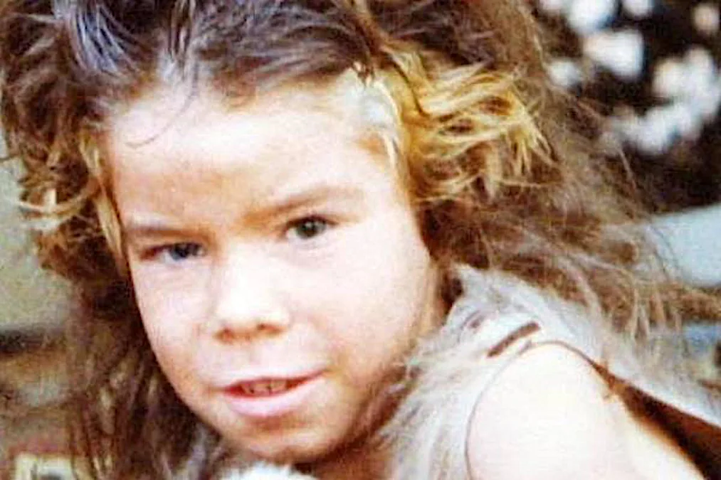 [Γκαλερί] Το Feral Kid από το Mad Max 2 είναι 48 ετών και μπορεί να φαίνεται οικείο