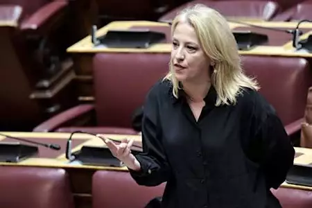 ΣΥΡΙΖΑ: Αλλαγή σελίδας με τη Ρένα Δούρου στην ηγεσία