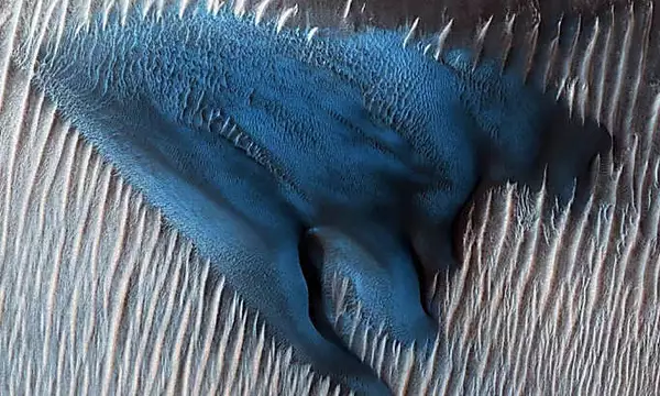 A large streak of 'blue' was found on the Red Planet