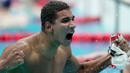 Ahmed Hafnaoui sorprende y se queda con la medalla de oro en natación